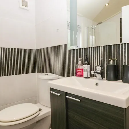 Holiday home Somerford *